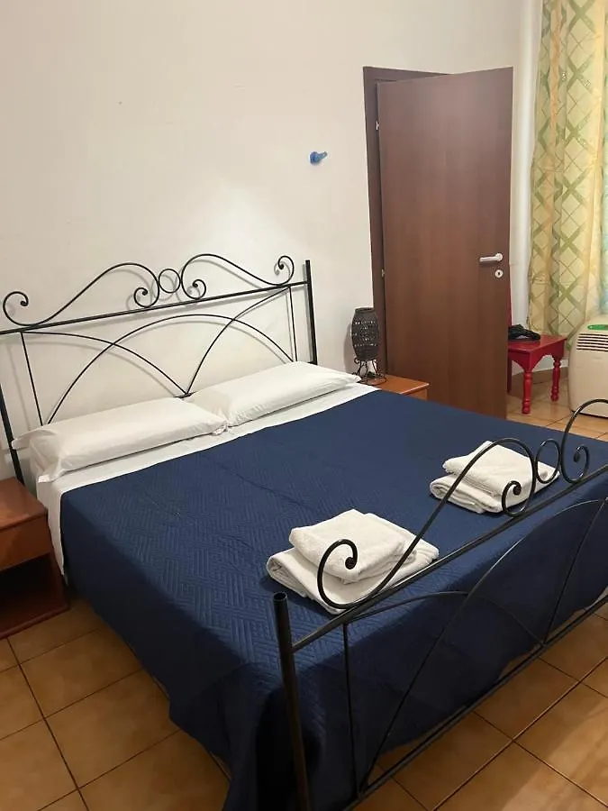 Meltin' Rome Guest House 2*,