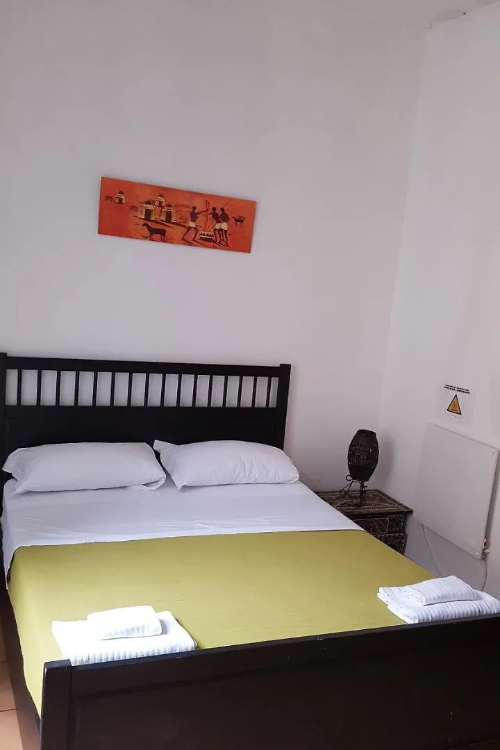 Meltin' Rome Guest House